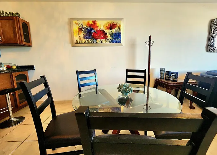 Bahia Del Tezal 202b: 2br/2bt Condo, Big Pool, 5 Minutes Walk To Beach! Cabo San Lucas